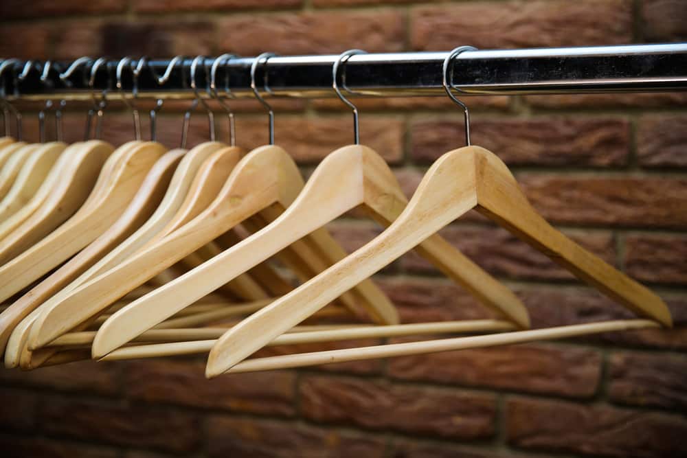 How to pack Hangers & Clothes for your next move